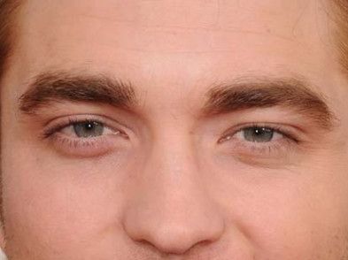 Robert Pattinson eye color