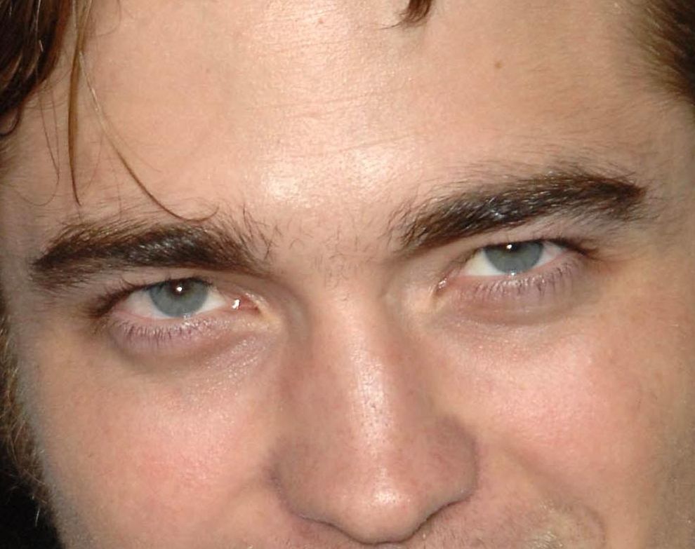 Robert Pattinson eye color