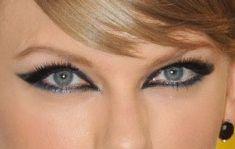 Taylor Swift eye color