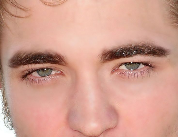 Robert Pattinson eye color