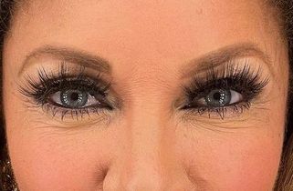 Vanessa Williams eye color