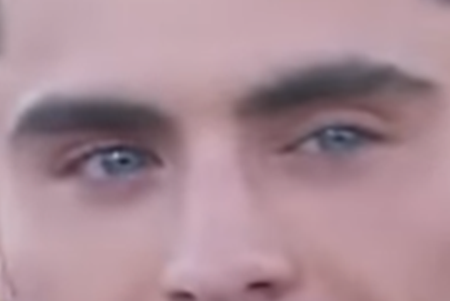 Zac Efron eye color