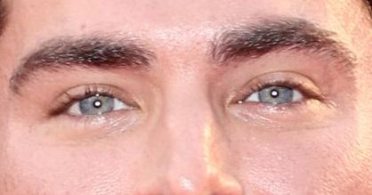 Zac Efron eye color