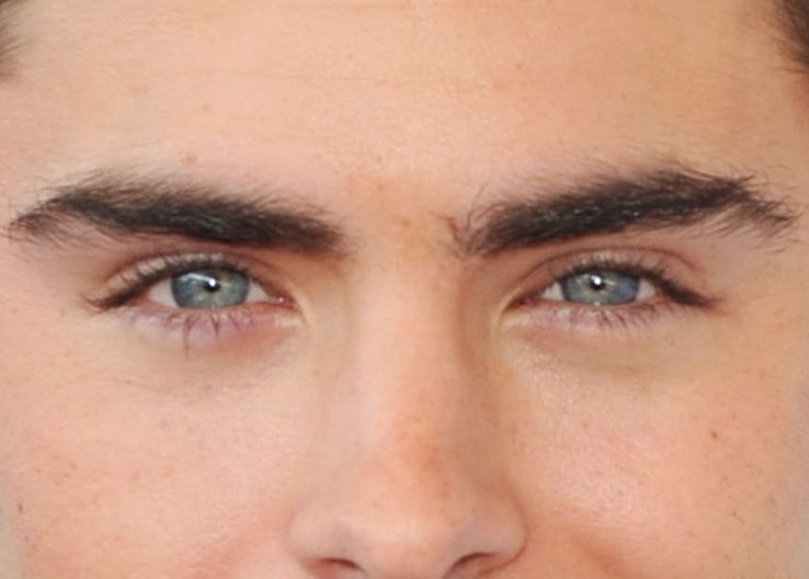 Zac Efron eye color