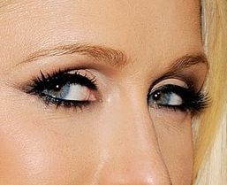 Paris Hilton eye color