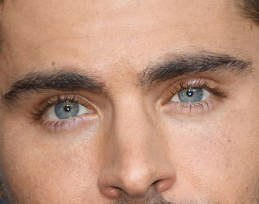 Zac Efron eye color