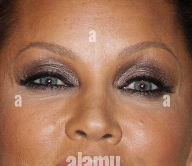 Vanessa Williams eye color