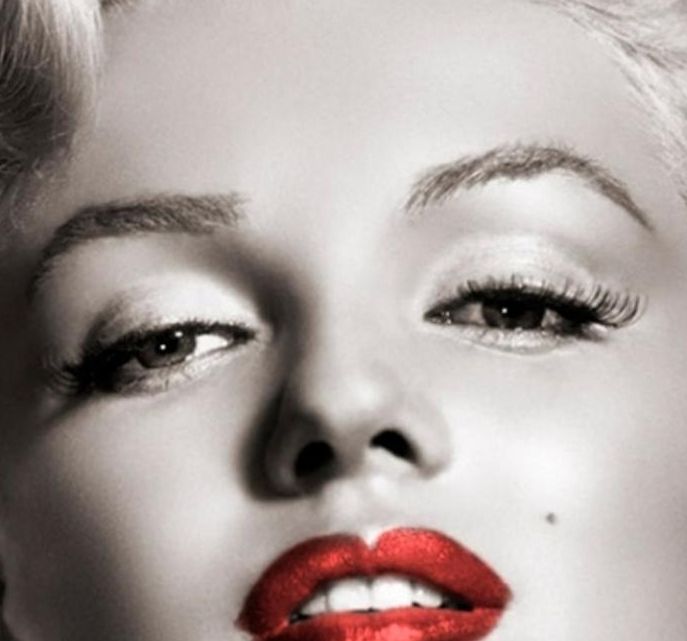 Marilyn Monroe eye color