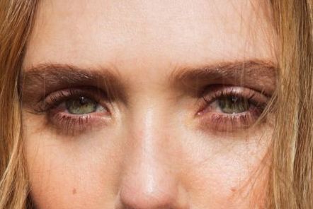 Elizabeth Olsen eye color