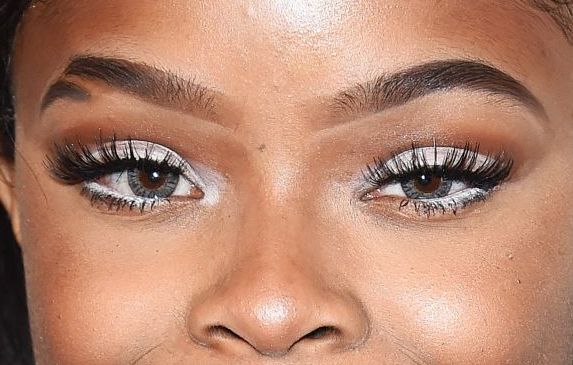 Ajiona Alexus eye color