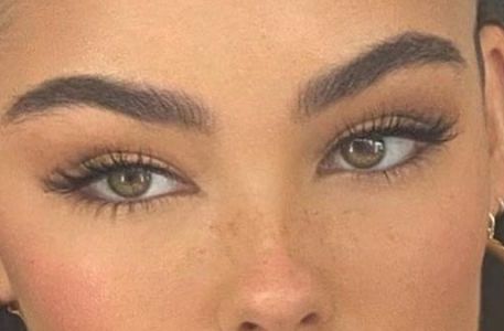 Madison Beer eye color