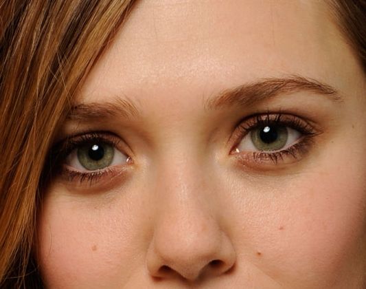 Elizabeth Olsen eye color