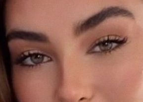 Madison Beer eye color