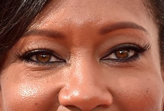 Regina King eye color