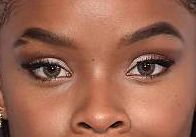 Ajiona Alexus eye color