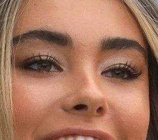 Madison Beer eye color