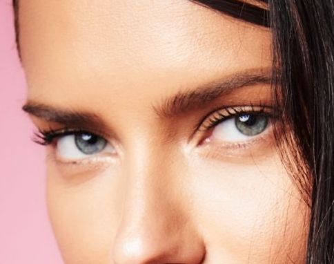 Adriana Lima eye color