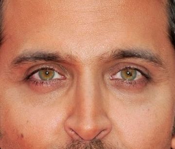 Hrithik Roshan eye color