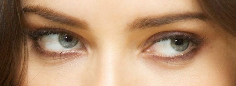 Adriana Lima eye color