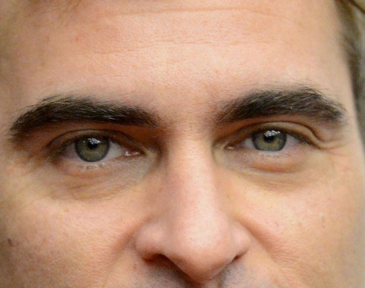 Joaquin Phoenix eye color