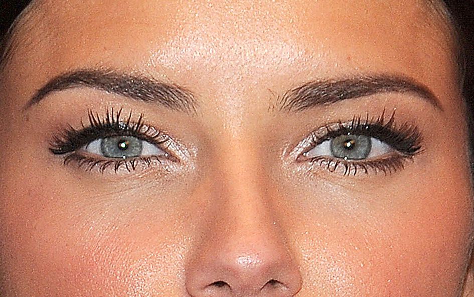 Adriana Lima eye color