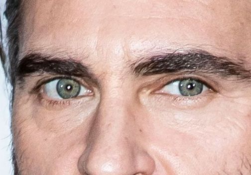 Joaquin Phoenix eye color