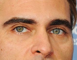 Joaquin Phoenix eye color