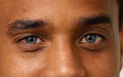 Michael Ealy eye color