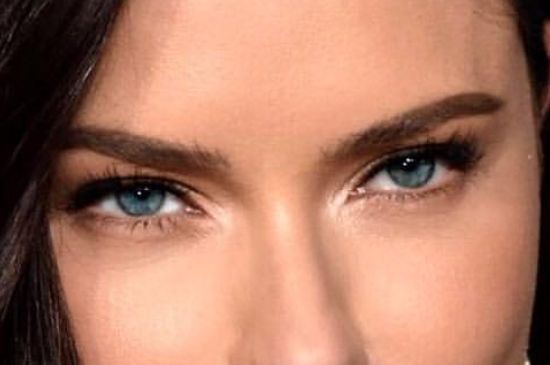 Adriana Lima eye color