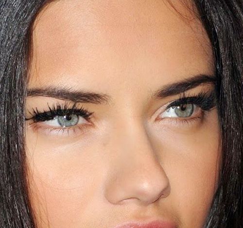 Adriana Lima eye color