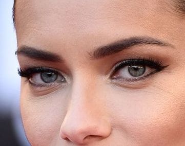 Adriana Lima eye color