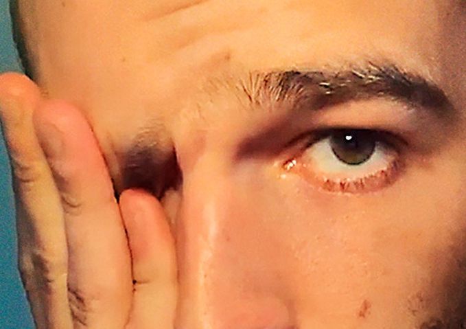 Matty Healy eye color