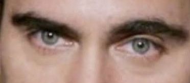 Joaquin Phoenix eye color