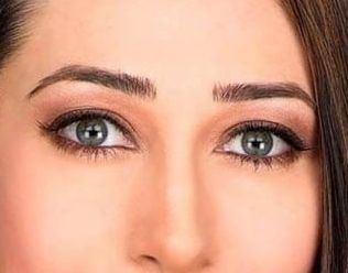 Karishma Kapoor eye color