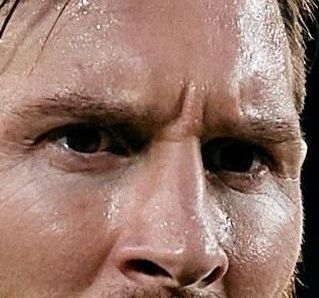 Messi eye color