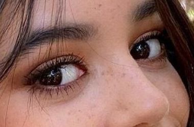 Jenna Ortega eye color