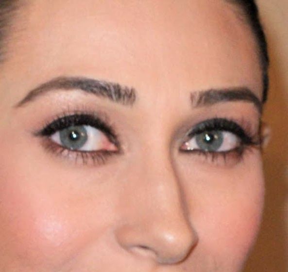 Karishma Kapoor eye color