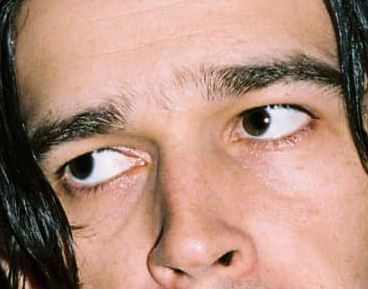 Matty Healy eye color