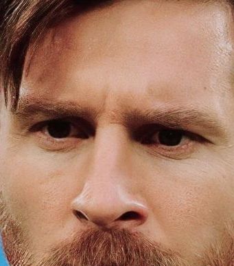 Messi eye color