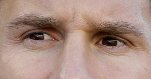 Messi eye color