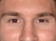 Messi eye color