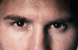 Messi eye color