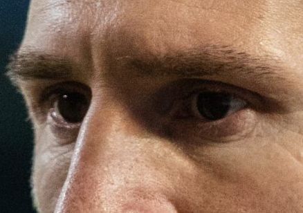 Messi eye color