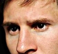 Messi eye color