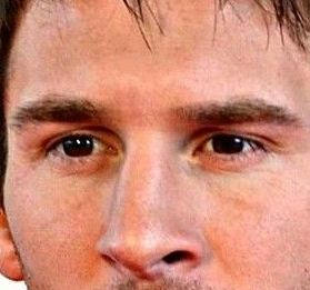 Messi eye color