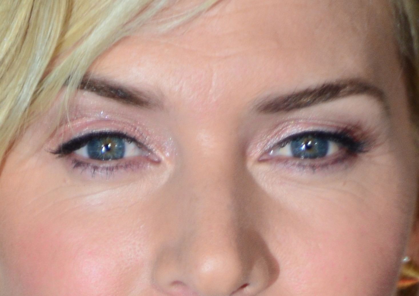 Kate Winslet eye color