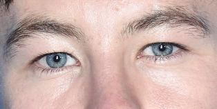 Barry Keoghan eye color