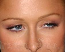 Paris Hilton eye color