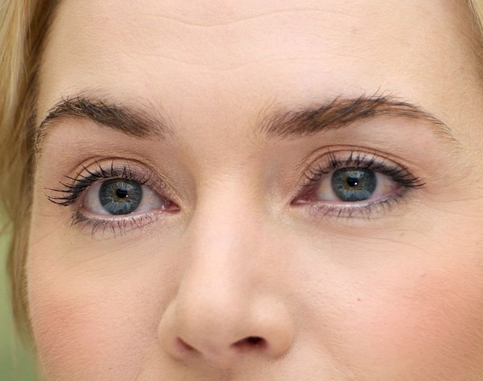 Kate Winslet eye color