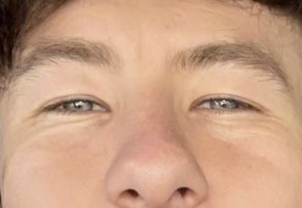 Barry Keoghan eye color